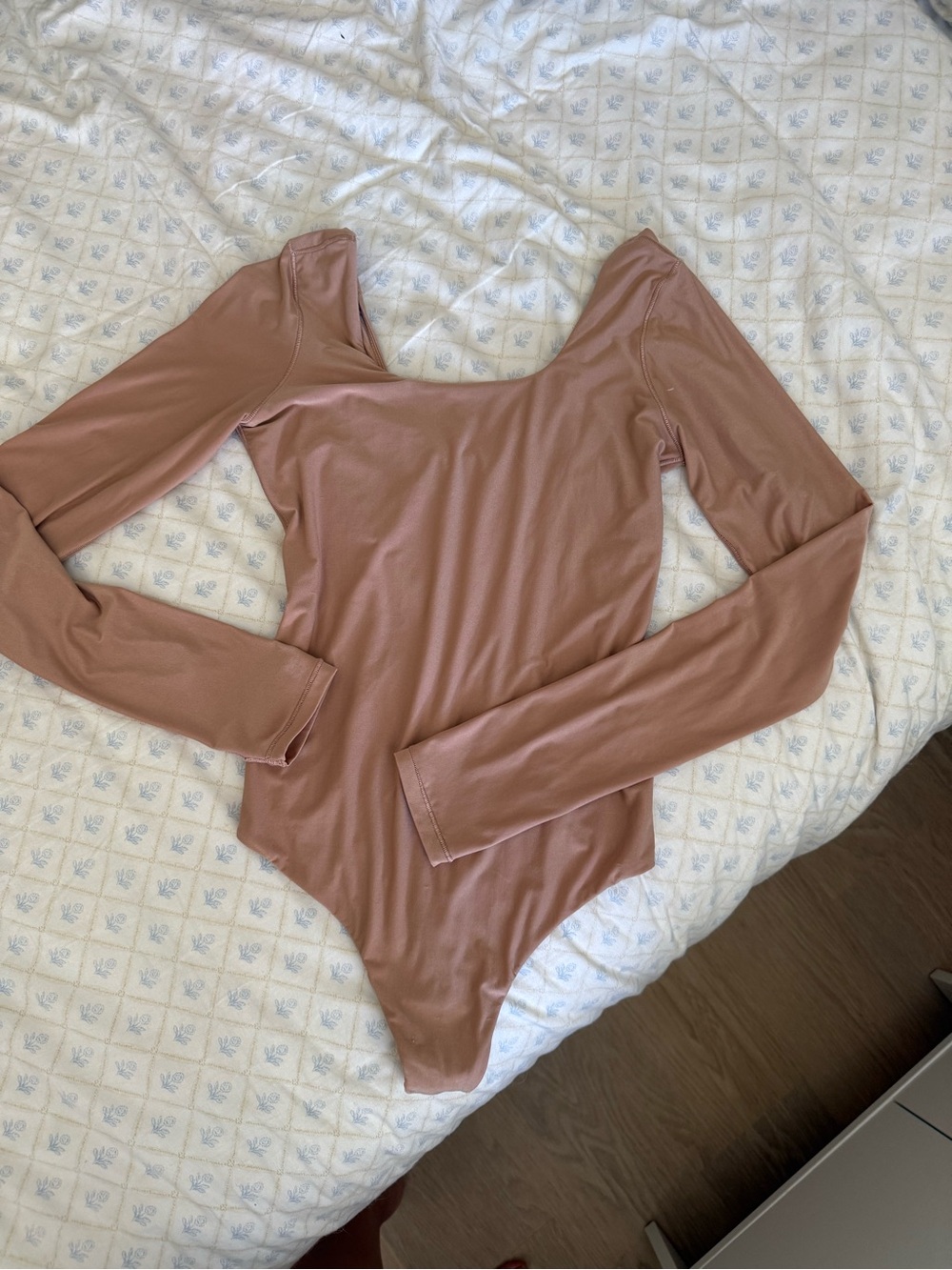 aerie Long Sleeve Scoop Neck Bodysuit in Mauve Pink